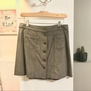 Gentle Fawn Skirt size 6